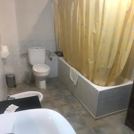 Roch Hotel Hotel