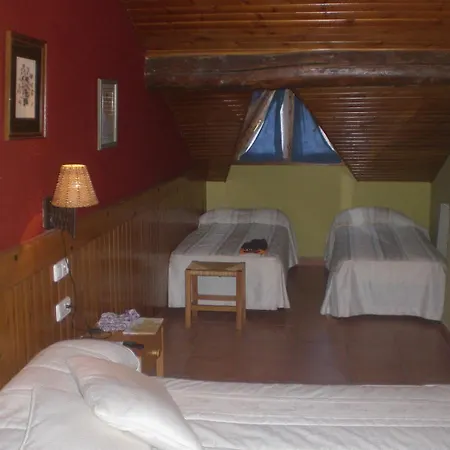 Roch Hotel *